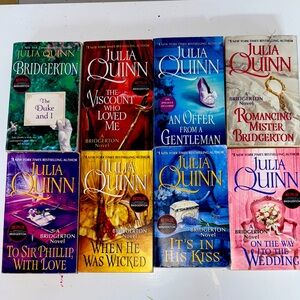 Julia Quinn Bridgerton Book Set